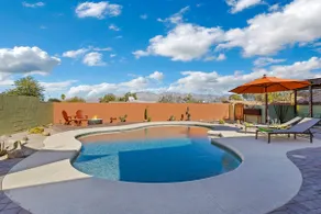 Our Private Midtown Mini-Resort. Pool heat avail. - Image 4