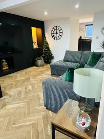Spacious apartment with hot tub - Image 2
