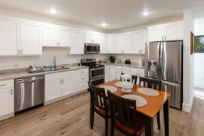 Private Basement apartment. - Image 3