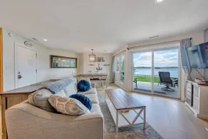 Walkout waterfront condo in Bernard's Landing! - Image 5