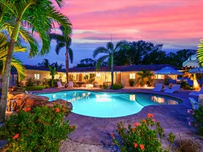 Pool, mini golf, pickleball, sport court, hot tub - Image 3