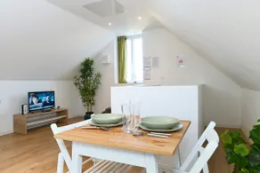 Charming Apartment - Image 3