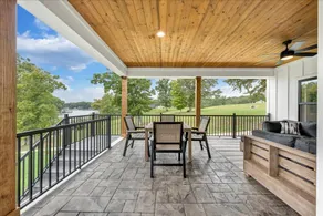 Smith Mountain Lake Retreat - Image 3