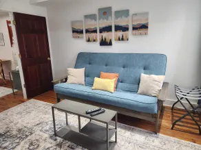 Top floor Capitol Hill apartment - Image 3