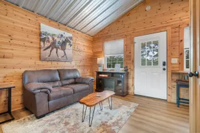 #1 @ Rock Creek Cabins | 15 min. to Bathhouse Row! - Image 2