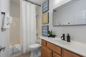 DWELL-Downtown:a modern pad w/3 BR slps 6 comfort! - Image 4