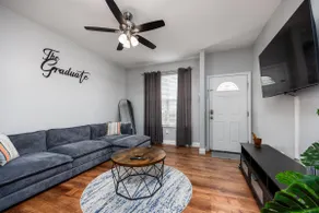 ”The Graduate” - Townhome near UF & Butler Plaza - Image 3