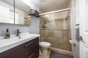 ”The Graduate” - Townhome near UF & Butler Plaza - Image 5