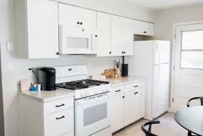 Quiet, family friendly home near I-24 - Image 3