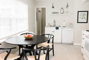 Quiet, family friendly home near I-24 - Image 4