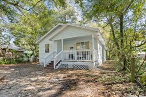 Trendy Gator Bungalow - Image 2