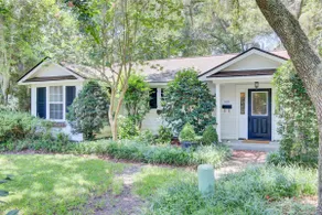 The Bungalow at Linwood - Charming Guest House - Image 3