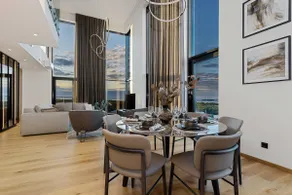 Penthouse on the cloud, 3 luxurious suites & sauna. - Image 5
