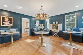 Historic home with 8 gas fireplaces & gameroom - Image 4