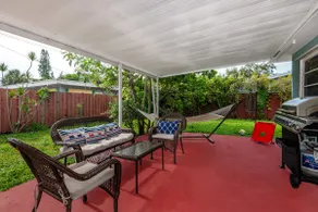 Charming & Airy Home Just Minutes from the beach - Image 5