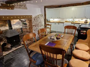 Delightful 3bed thatched Cottage - Image 5