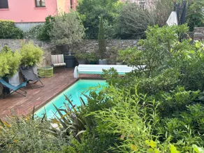 Superlative old town property with pool & bar room - Image 2