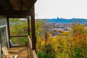 Amazing views! Free Parking! - Image 3