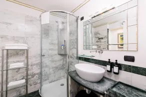 Noble residence with frescoes | Porta Nuova 150m - Image 3