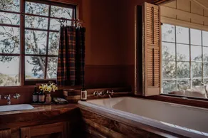 Off-grid cabin | Lake views, Deep bath + Fireplace - Image 4