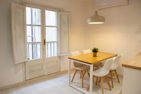 Elena Apartments Girona - Image 3