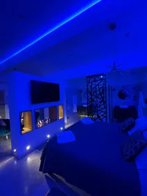 Private Luxury Love-Room Spa & Pool - Image 4