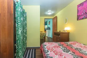 Mohea: Charming 2-Bedroom with AC - Image 2