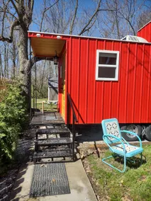 Tiny Caboose Guest House - Image 3