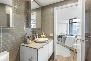 Modern Gastown Corner Residence with Skyline Views - Image 5