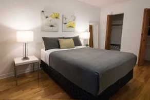 Bright and Spacious 2BR + Free parking - Image 5
