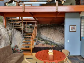 Cabin with spectacular lake views - Image 2