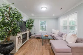 Charming Uptown Charlotte Oasis - Image 2
