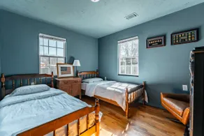 4 Bedroom Home Sleeps 8 - .5 Mile to Marta Train - Image 4