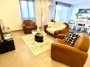 Spacious 3-bedroom Large - Image 2