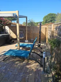 Cottage with outdoor hot tub - Image 2