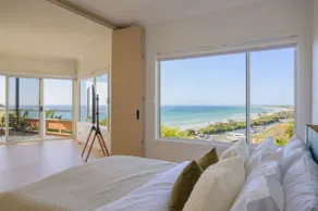 Pudding’s Home | Melbourne Oceanview Beach House - Image 3