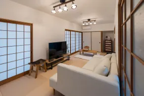 Quiet 2BR House, Ideal for Island and Food Trips - Image 2