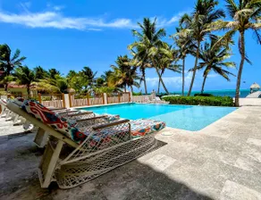 Luxurious Newly renovated condo on Sea - Ambergris - Image 2