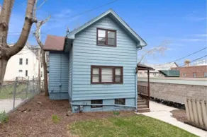 5 Bedroom Home Milwaukee Eastside - Image 2
