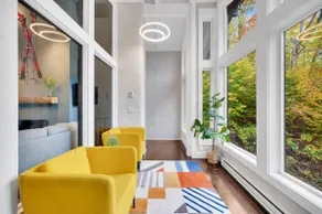 On Shuttle, Sleeps 10, 4 Bathrooms, Full Kitchen - Image 5