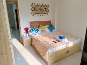 Orraica | Entire 1BHK | Balcony View | Wifi | AC - Image 2