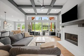 FeralWoods Private Estate+Hot Tub+Luxury Patio - Image 3