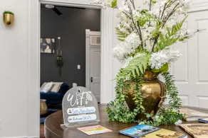 Historic Sallie Peay House - Luxe Downtown Retreat - Image 2