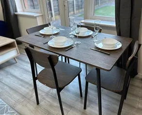 Sleeps 8 |Co-op Live & Etihad | Parking |3.5 Baths - Image 3