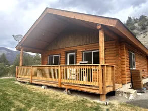 McDonald Cabin #2 next to YNP - Image 2