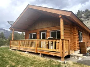 McDonald Cabin #5 next to YNP - Image 2