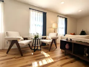 Modern bright downtown apartment Unit B - Image 2