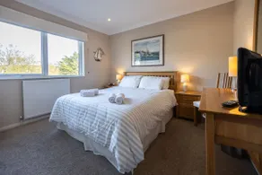 Broadwaters - 2 bed waterfront apartment in Instow - Image 3