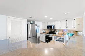 Wellington 3BR with Direct Oceanfront View - Pool! - Image 4