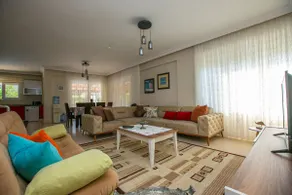 Paradise Town Villa Alison - Image 3